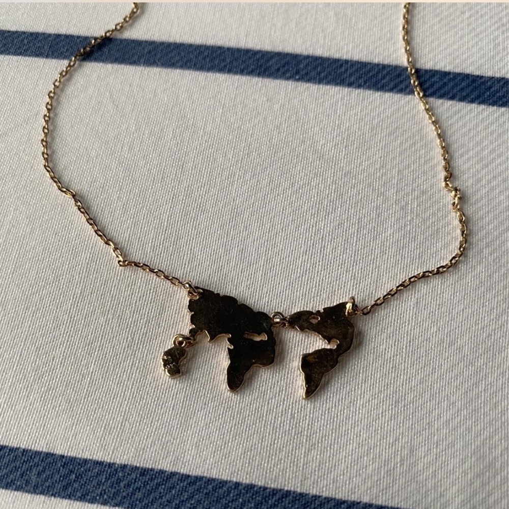 gold globe necklace - Picture 3 of 3